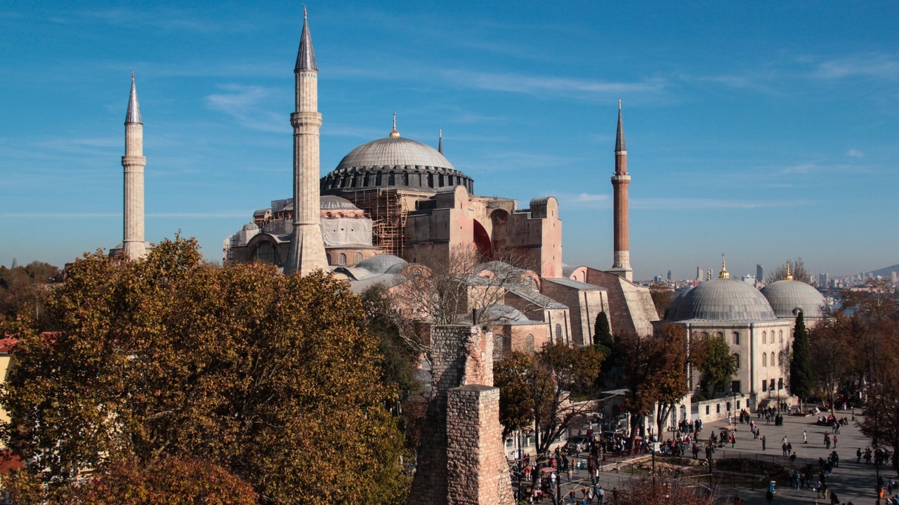 Из-за высокого спроса подорожали туры в Турцию на регулярных рейсах
