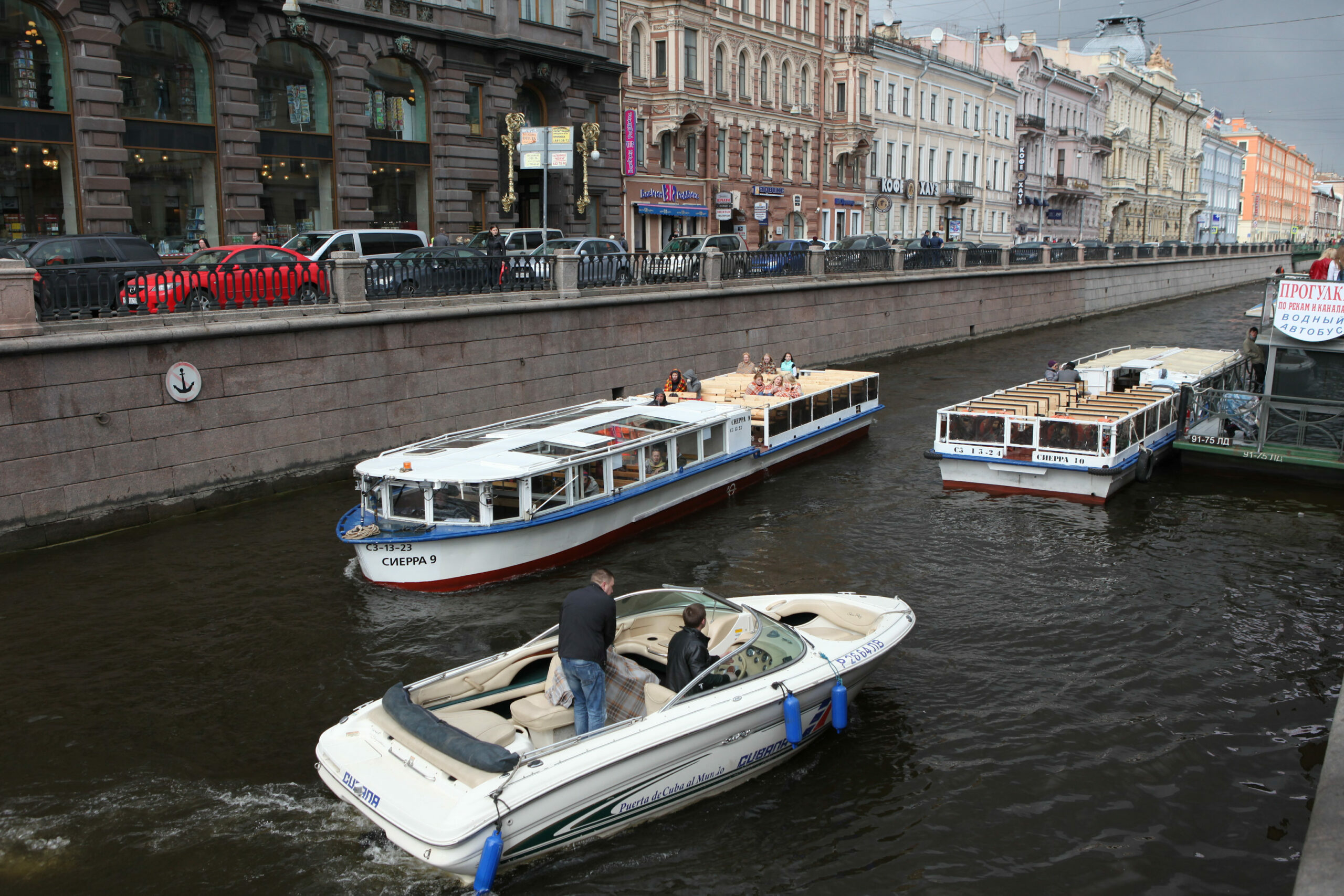 В Петербурге готовятся к завершению сезона навигации