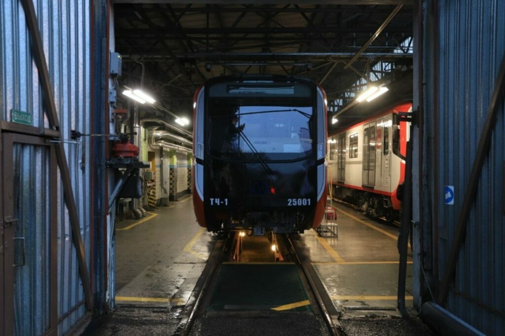 Поезд метро балтиец санкт петербург фото