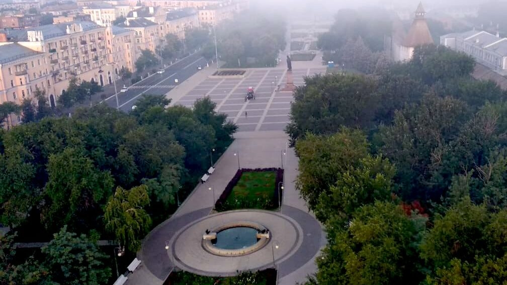 В Астрахани за 80 миллионов продают коммерческое помещение напротив памятника Ленину
