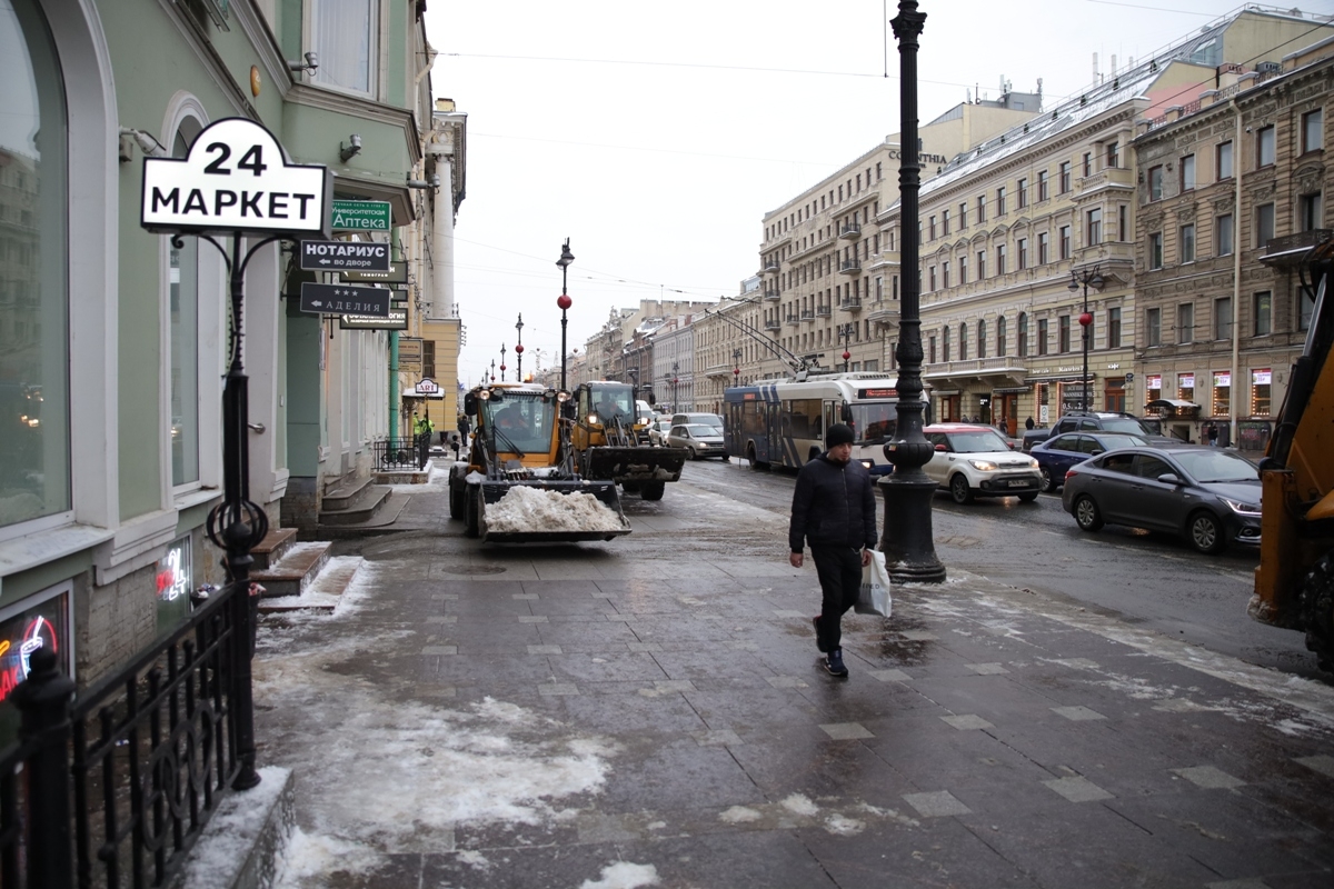 Жителям Петербурга сообщили размер компенсации за падение на льду - АБН 24