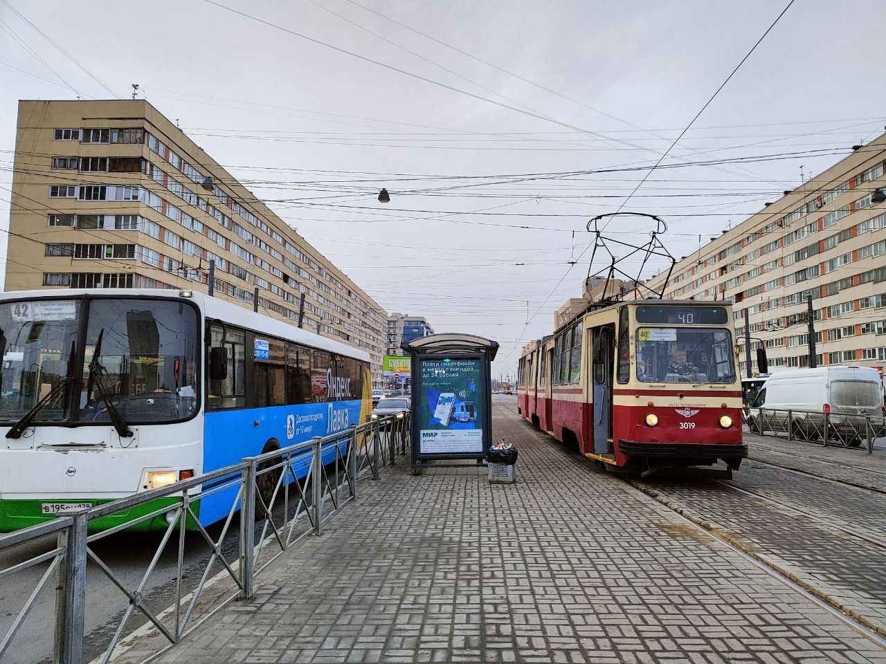 Умный трамвай спб. Трамвай 27 Санкт-Петербург. Трамвайный парк 1 в Купчино. Трамвайный маршрут Купчино Шушары Славянка. Трамвайная линия трамвайной линии «Купчино – Шушары – Славянка».