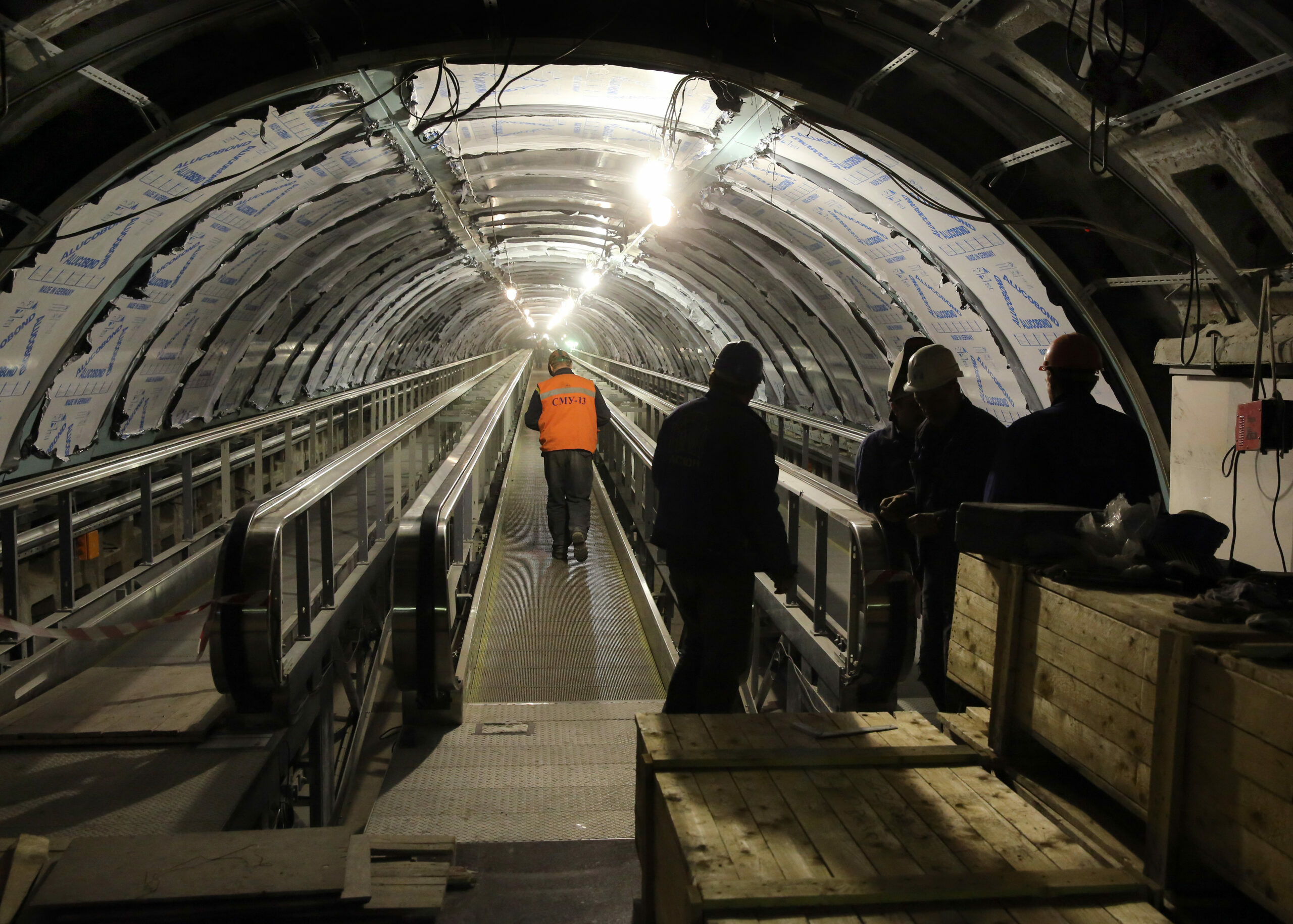 Когда построили метро. СМУ 13 Метрострой Санкт-Петербург. Метро Приморская Метрострой. Горный институт (станция метро). Стройка метро.