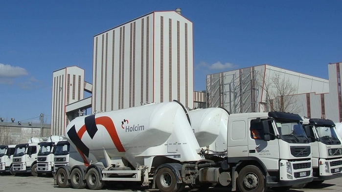 Швейцарская Holcim продала российский бизнес местному руководству