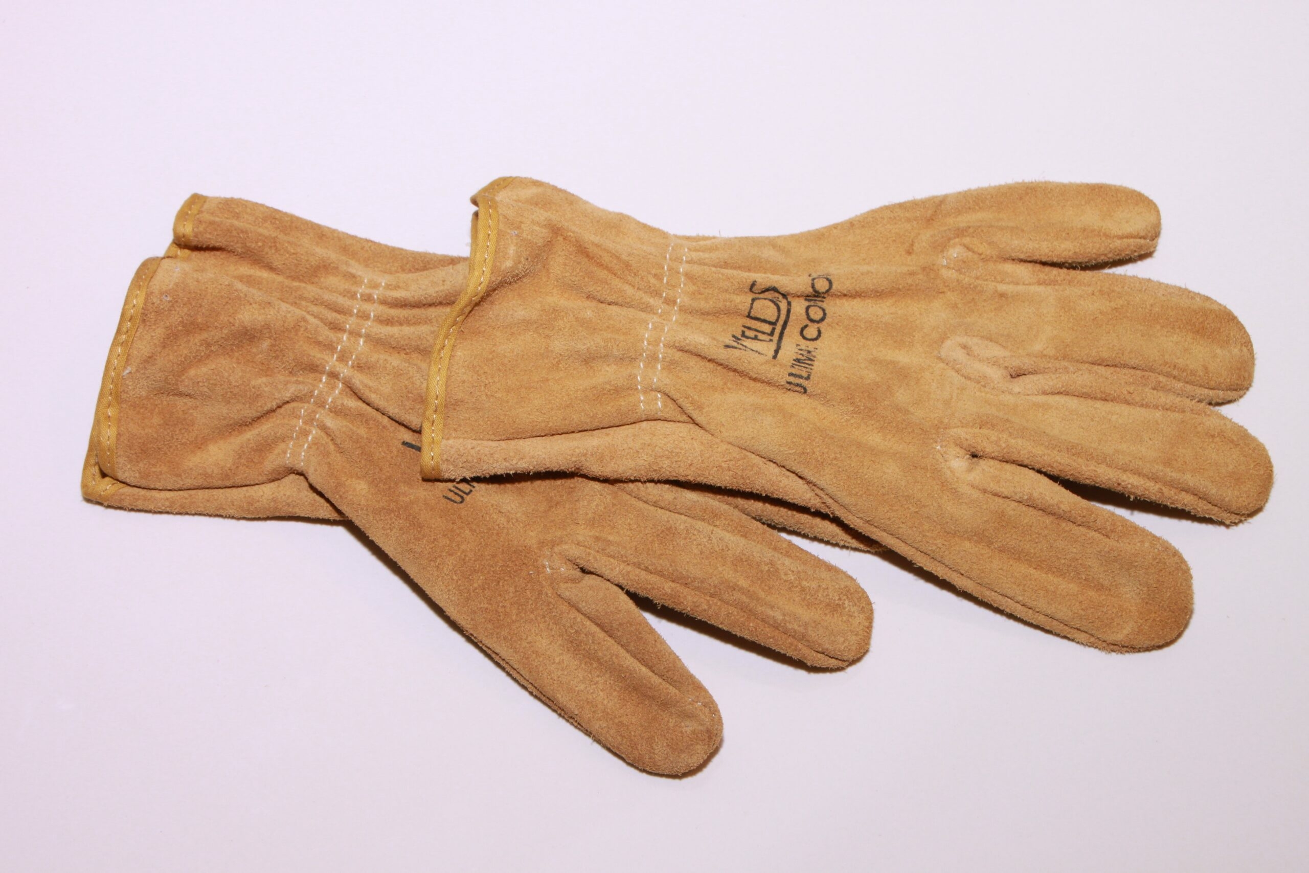 В Подмосковье компания «Лео» расширит производство перчаток
