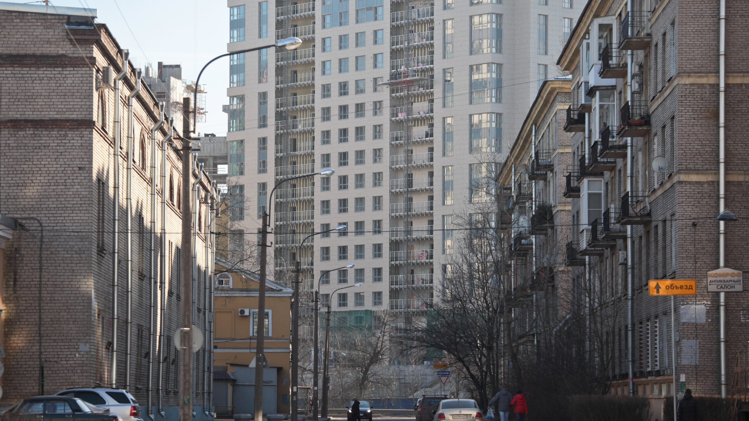 В элитных новостройках Москвы резко упало количество сделок
