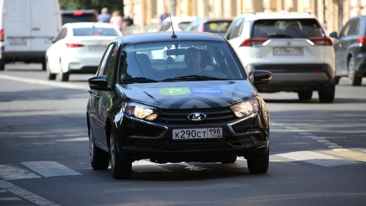 Петербург взял курс на деавтомобилизацию