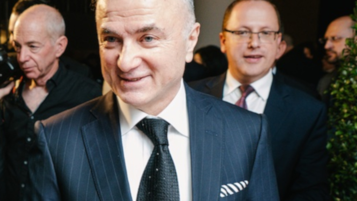 Миллиардер Мирилашвили перестал владеть активами трех крупных ТРК Петербурга