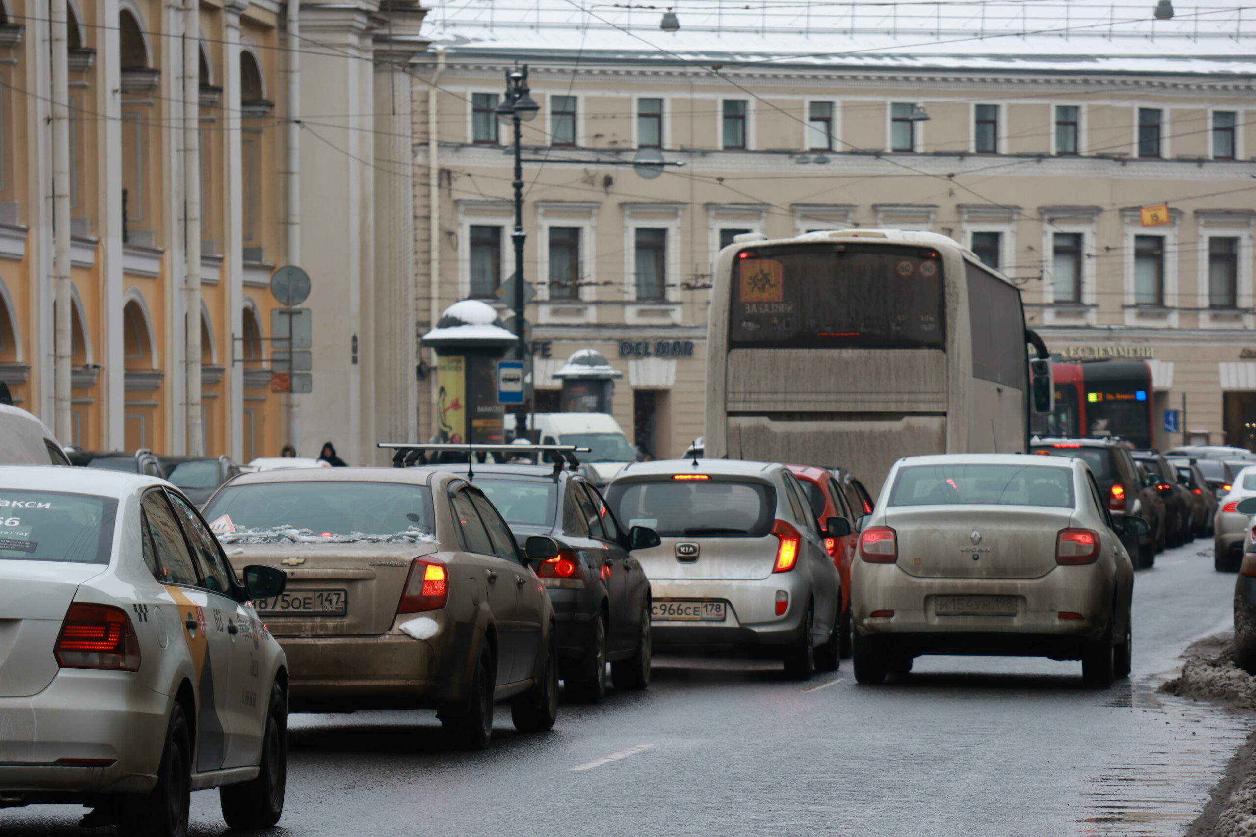 В РФ повысят штраф за вождение автомобиля в нетрезвом виде на скоростных  трассах - АБН 24