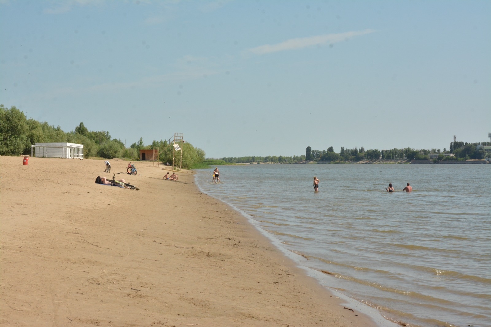 в астрахани есть море