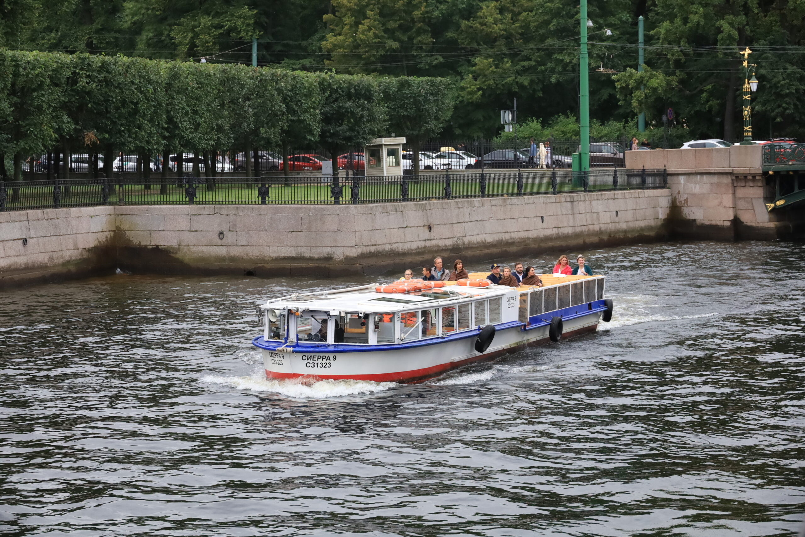 речная прогулка санкт-петербург. аквабус в санкт-петербурге. речной транспорт питер. теплоход москва-183 санкт-петербург. речная прогулка санкт-петербург северная венеция.