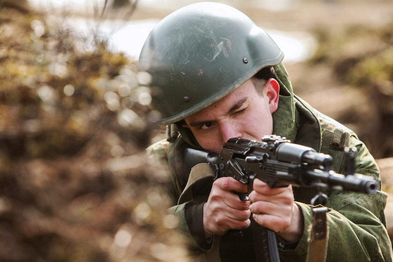 Военнослужащий. Военная служба. Военная служба по контракту. Профессиональный солдат. Профессиональные военные.