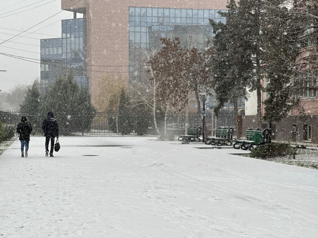 Снег Астрахань