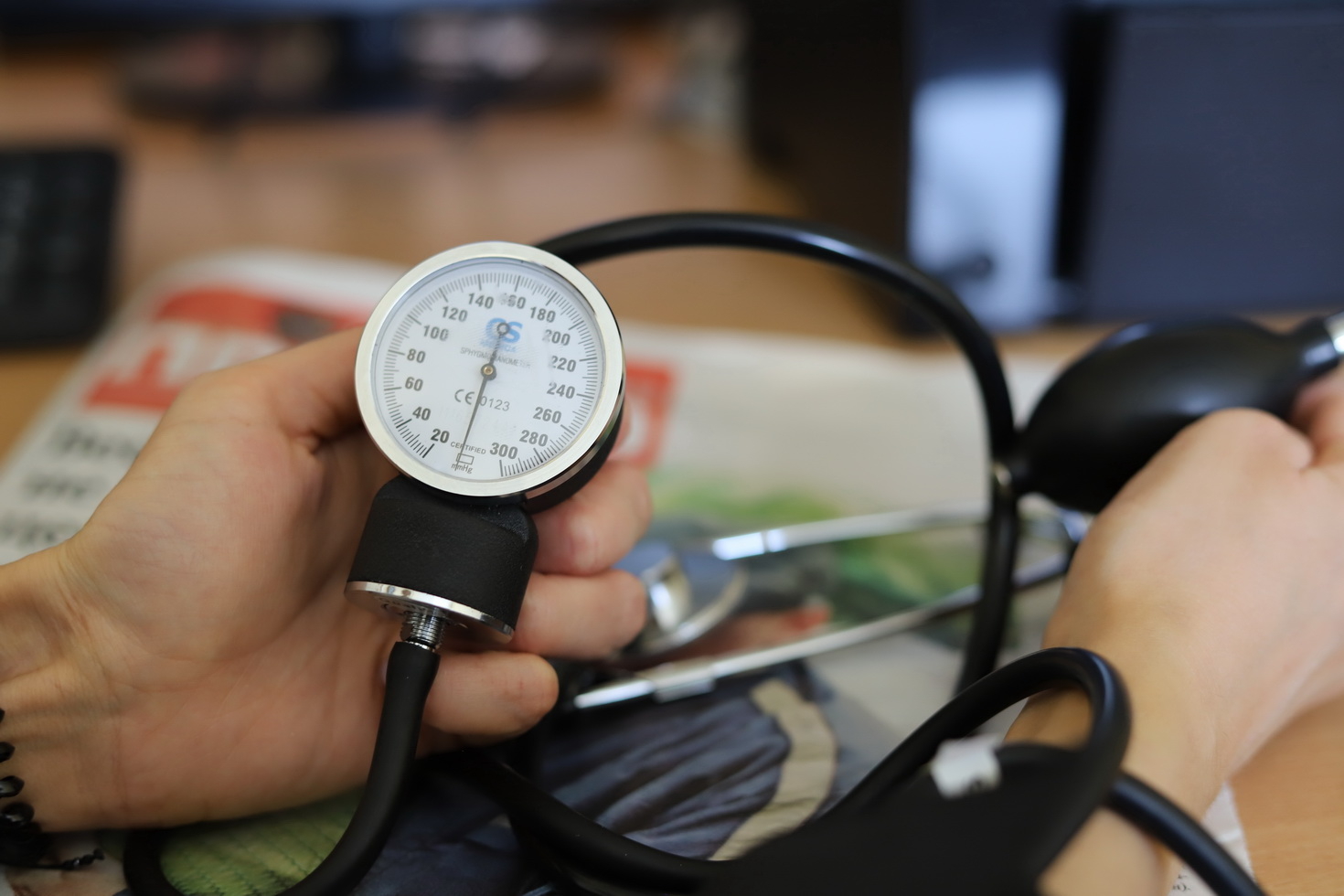 давление во время сна норма. нормальное давление во сне. нормальные показатели иад. норма пульса у взрослого человека таблица по возрастам. артериальное давление норма и отклонения.