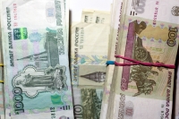 Рублевые сбережения «под подушкой» россиян исчезли - Фото