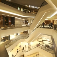 Фасады по-русски: что ждет бизнес за иностранные слова на вывесках