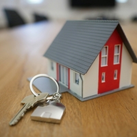 Недвижимость в нестабильные времена: как сэкономить при строительстве дома