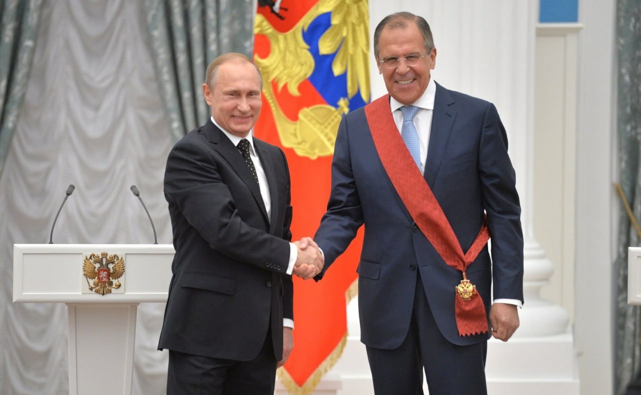 https://cdn.abnews.ru/storage/wp-content/uploads/2024/04/putin-i-lavrov-smeyutsya.jpg__0_0x0.jpg
