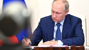 Путин разрешил ввоз товаров из Кыргызстана и Казахстана без маркировки ЕАЭС - Фото