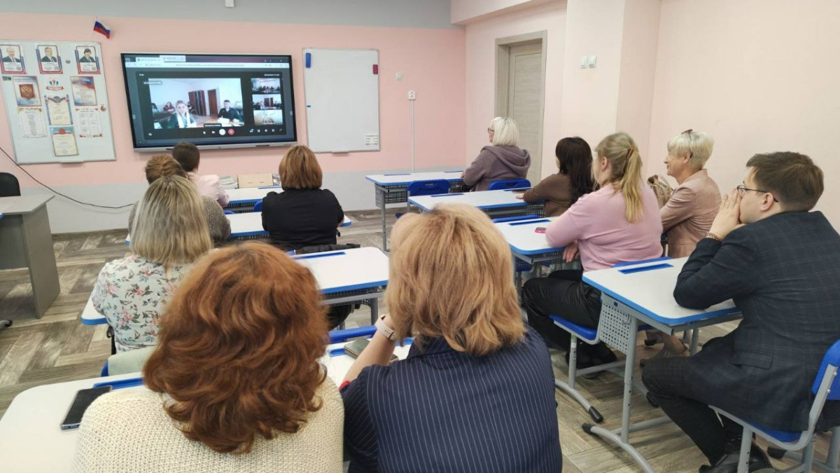 Родителям школьников Тюменской области рассказали о безопасности дорожного  движения - АБН 24