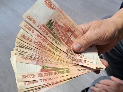 Тюменцы увеличили сумму вкладов до 374 миллиардов рублей
