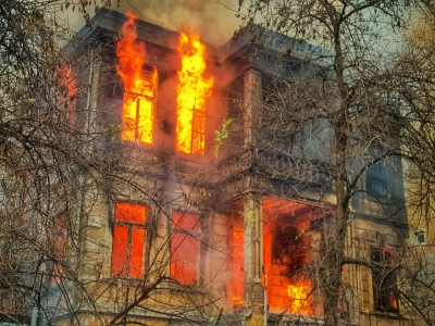 80 тыс. рублей заплатят свердловские власти пострадавшим от пожаров
