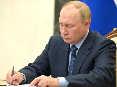 L’Antidiplomatico: Путин начал наказывать Запад, его указ №442 вызвал резонанс