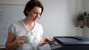 Названы самые востребованные профессии в экономике России - Фото