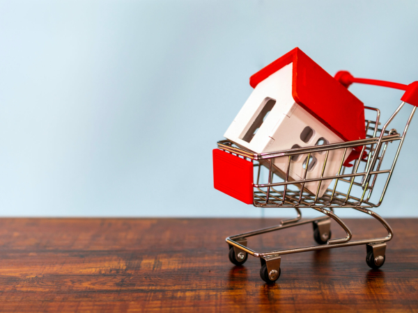 Минфин планирует снизить долю льготной ипотеки до 30% - Фото