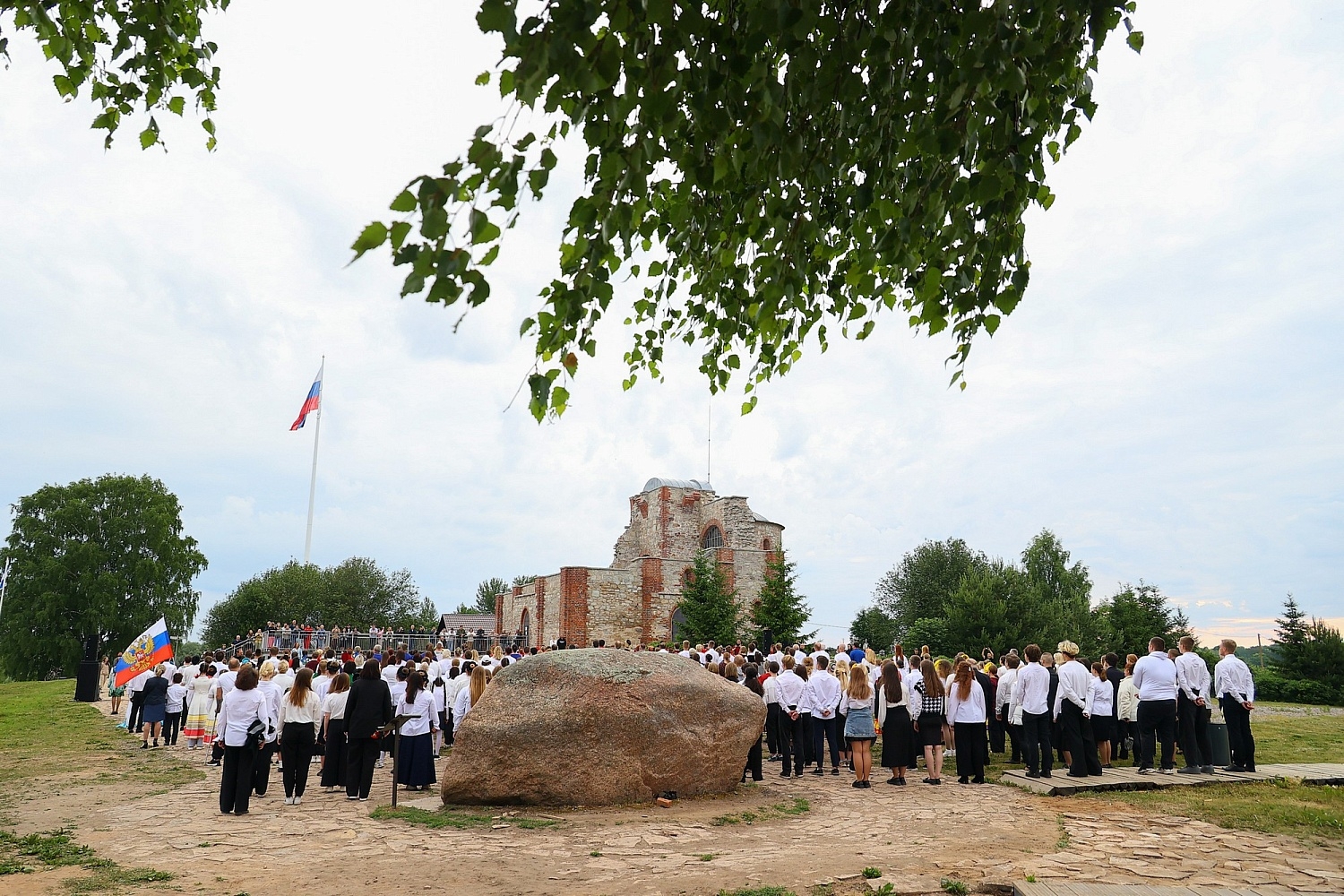 В Новгородской области 12 июня отметили акцией «Рассвет России» - АБН 24