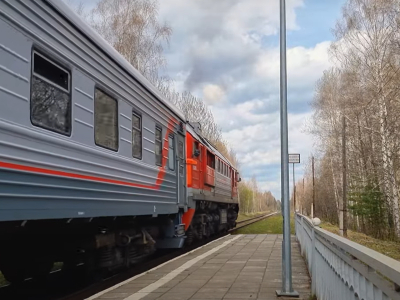 Пассажирский состав из Тюмени в Петербург пустили в обход из-за схода вагонов