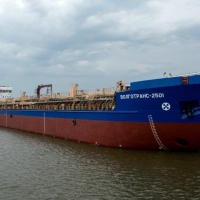 В Астраханской области готовятся к спуску на воду танкера-химовоза