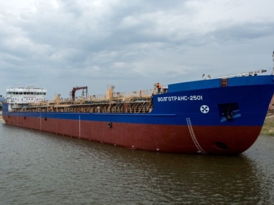 В Астраханской области готовятся к спуску на воду танкера-химовоза