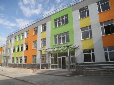 Строительство новой школы завершают в Астраханской области 