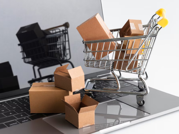 Банки начали отслеживать крупные покупки россиян на маркетплейсах - Фото