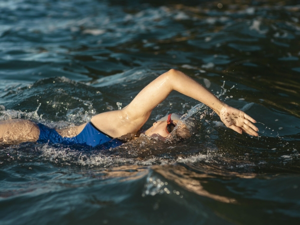 Российских пловцов допустят к юношеским турнирам Европы под флагом РФ - Фото