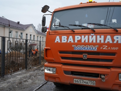 В Ярославле рядом с аэропортом обезвредили опасные строительные краны