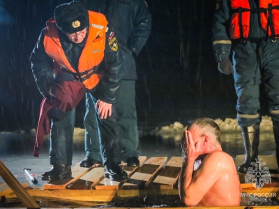 Крещенские купания в Ленинградской области обошлись без происшествий