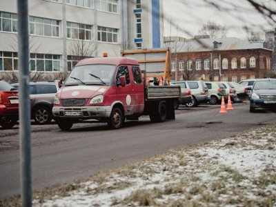 В Ярославле проводят ямочный ремонт Автозаводской улицы