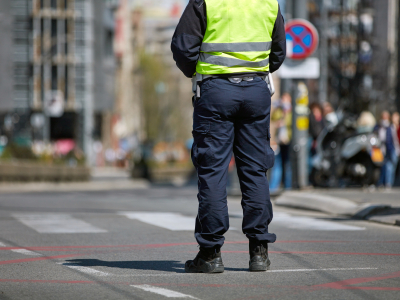 В центре Москвы рухнувшая стрела крана перекрыла движение