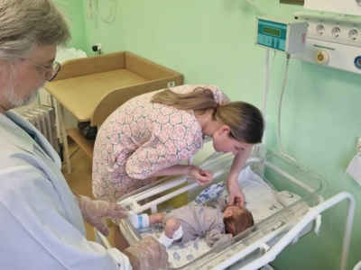 Малыша из Ямала весом 1,6 кг спасли врачи Екатеринбурга