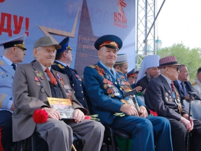 Игорь Редькин поздравил астраханцев с Днем Победы