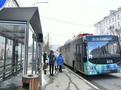 В Мурманске на Привокзальной площади поставят остановочный павильон
