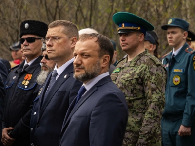 Юрий Сердечкин поздравил северян с Днем пограничника и Днем Мурманской области