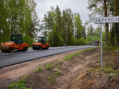 В Ленобласти укладывают второй слой асфальта на дороге Комсомольское – Приозерск