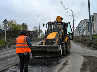 В Мурманске идет ремонт дорог в рамках нацпроекта «Инфраструктура для жизни»