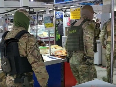 Росгвардия и полиция устроили рейд на астраханских рынках