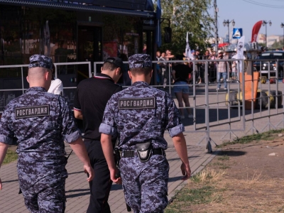 Росгвардия следила за безопасностью в Астрахани на День молодежи