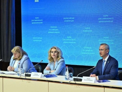 В Калуге рассказали о методах привлечения врачей и удержания кадров