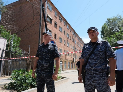 Росгвардейцы оцепили место обрушения дома в Астрахани